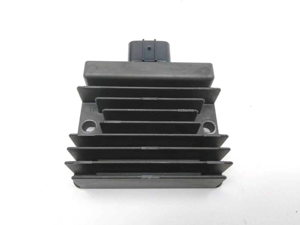 REGULATEUR DE TENSION