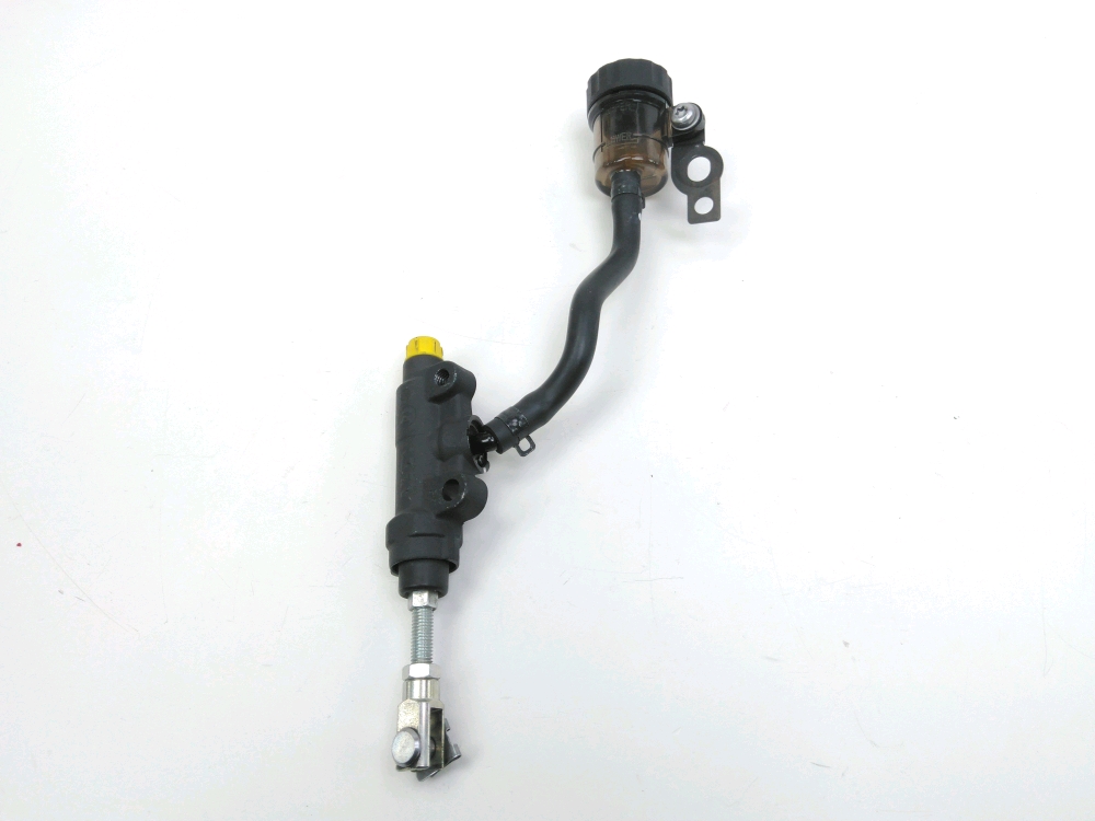 MAITRE CYLINDRE FREIN AR COMPLET