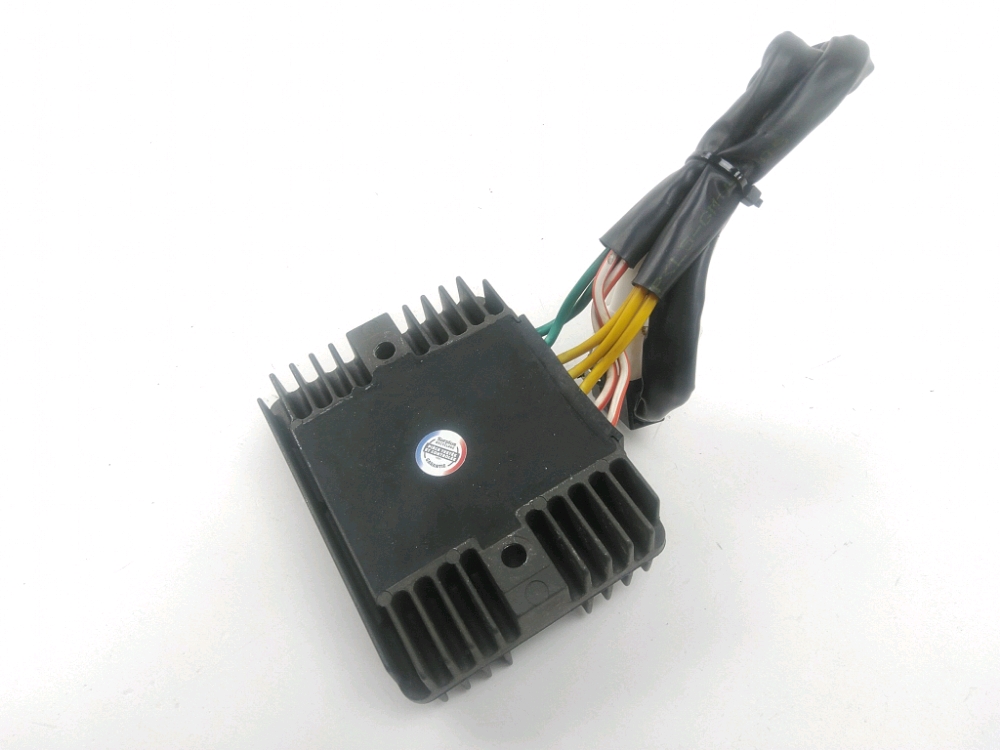 REGULATEUR DE TENSION