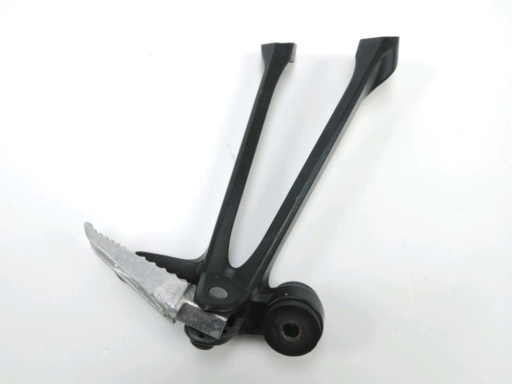 PLATINE ET REPOSE PIEDS ARRIERE DROIT