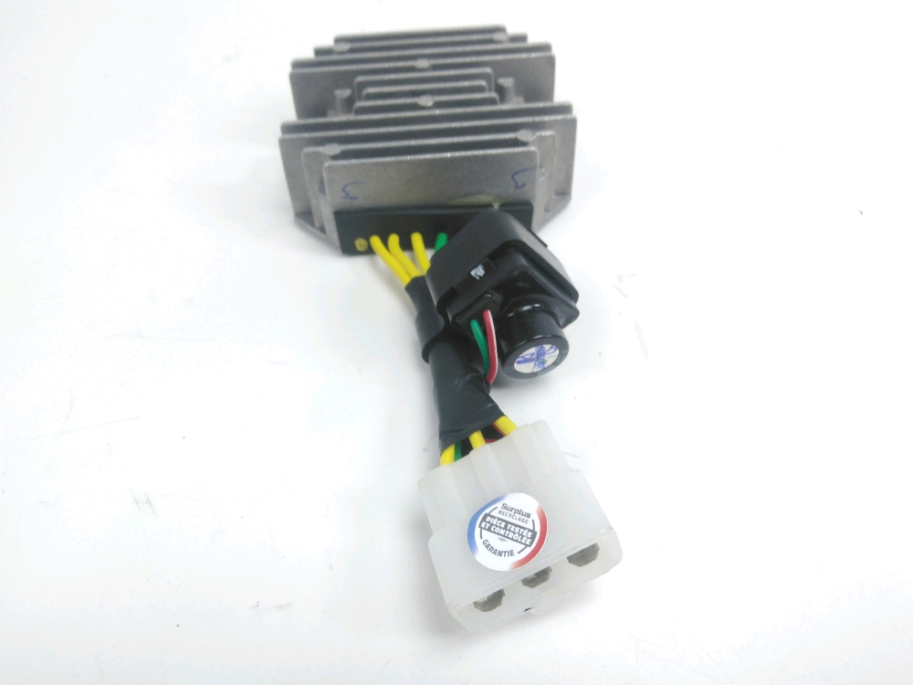 REGULATEUR DE TENSION