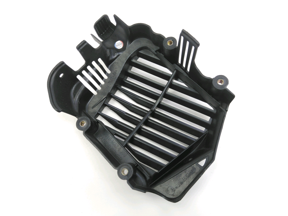 GRILLE DE RADIATEUR