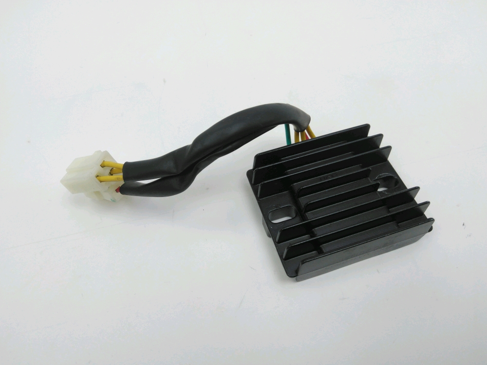 REGULATEUR DE TENSION