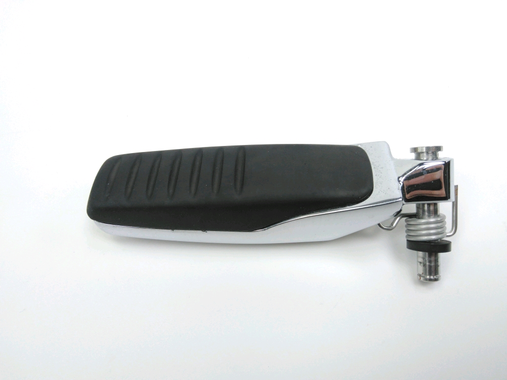 Repose pieds avant gauche