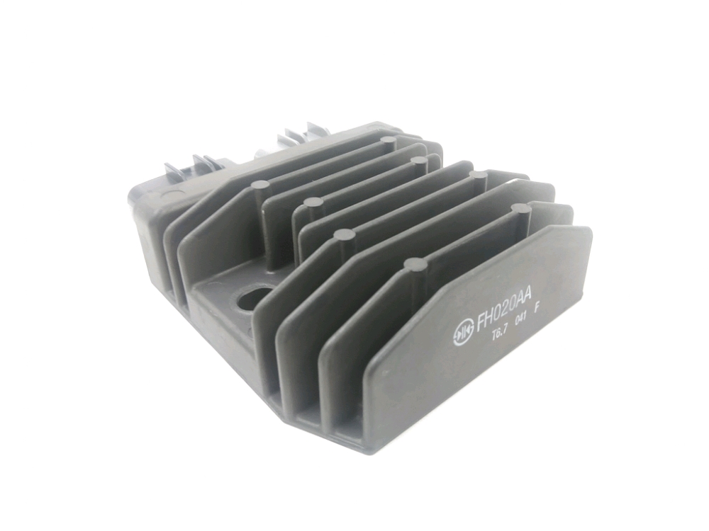 REGULATEUR DE TENSION