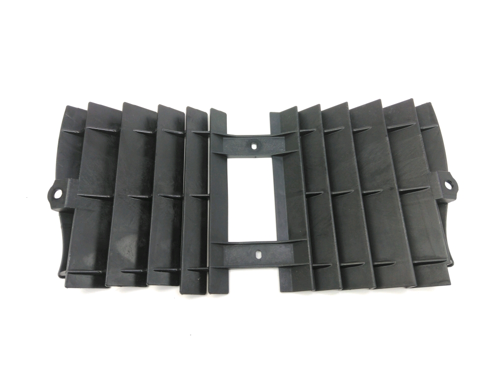 GRILLE DE RADIATEUR