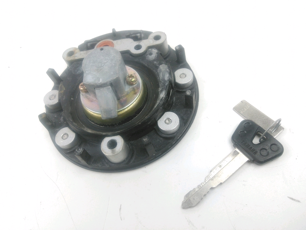 BOUCHON DE RESERVOIR