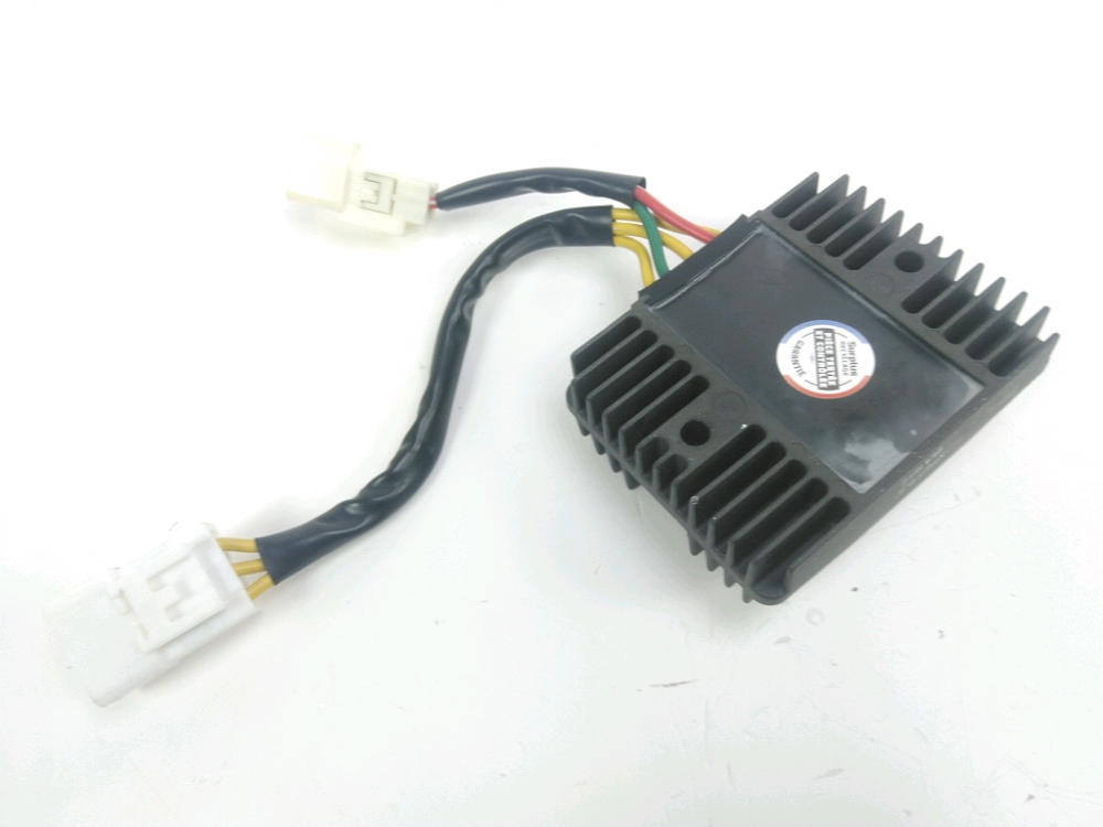 REGULATEUR DE TENSION