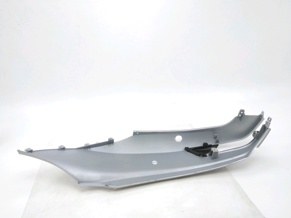 CARENAGE ARRIERE DROIT