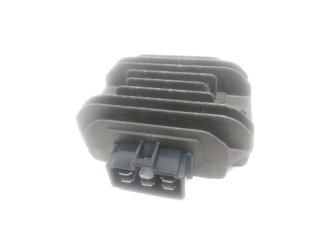 REGULATEUR DE TENSION