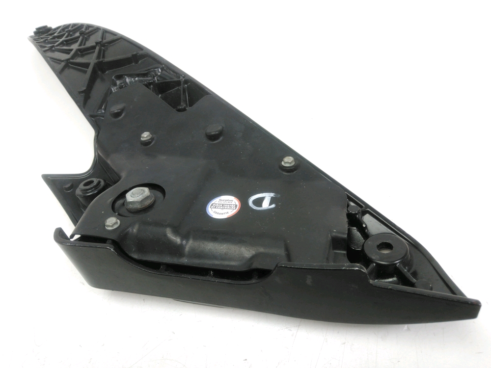 PLATINE ET REPOSE PIEDS ARRIERE DROIT