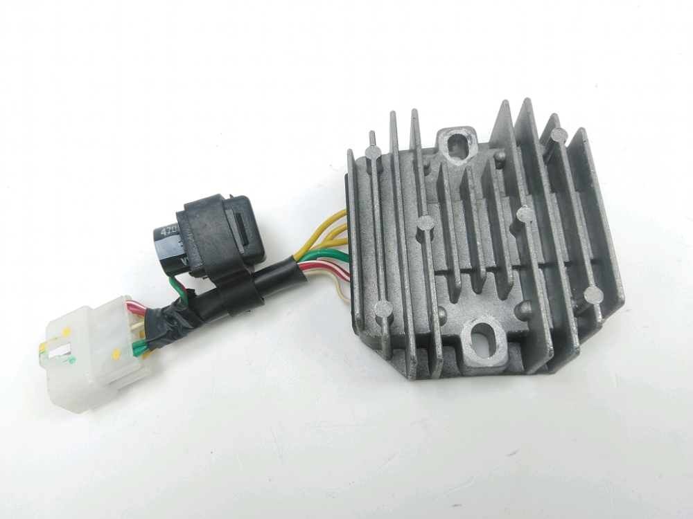 REGULATEUR DE TENSION