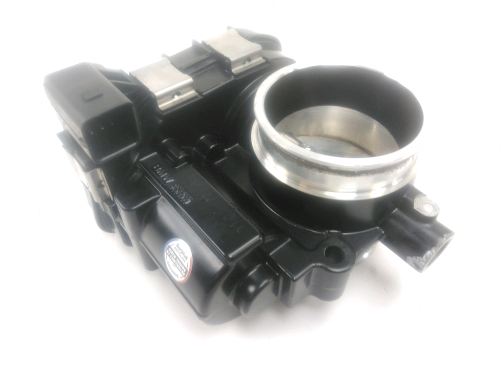 Corps d'injection gauche