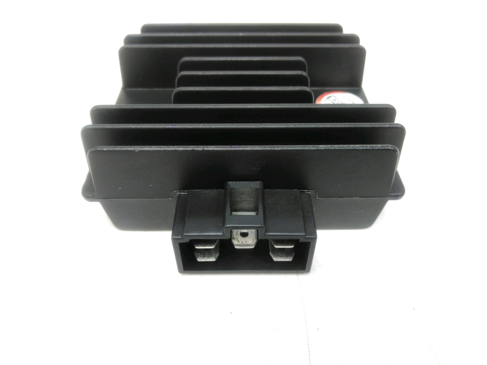 REGULATEUR DE TENSION