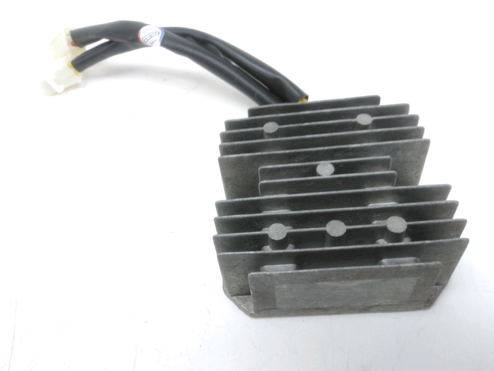 REGULATEUR DE TENSION