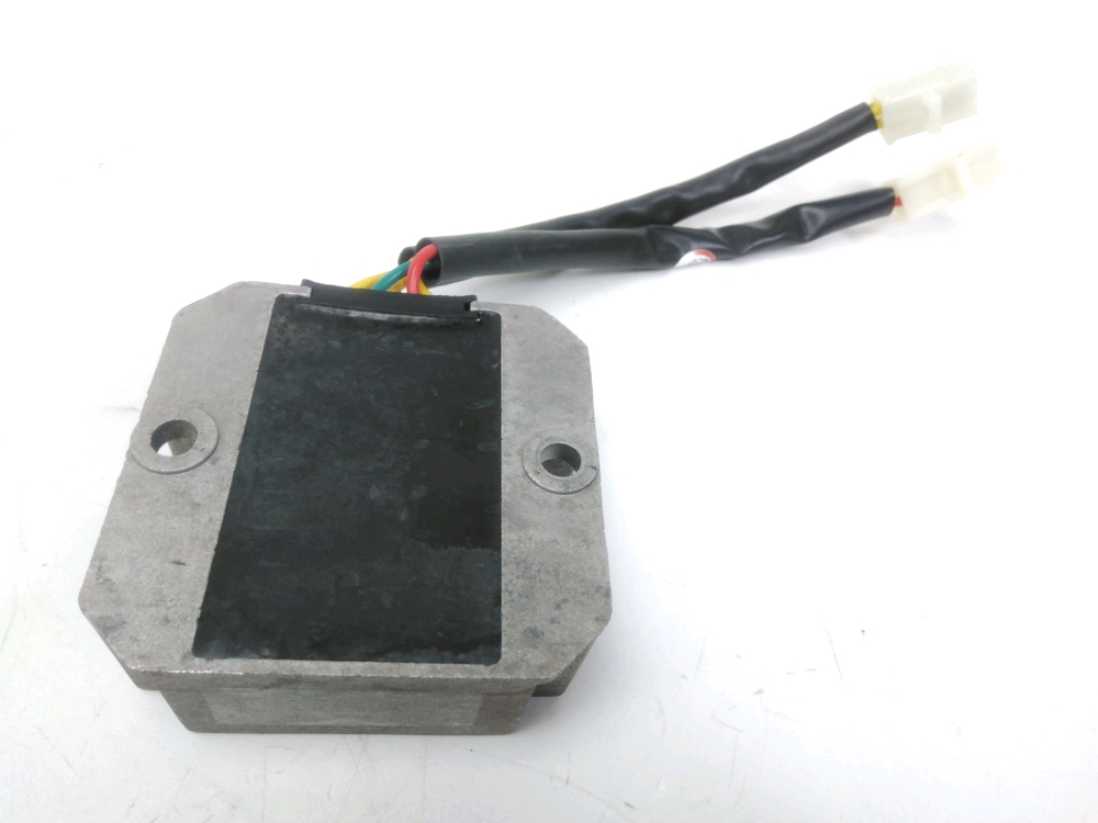 REGULATEUR DE TENSION