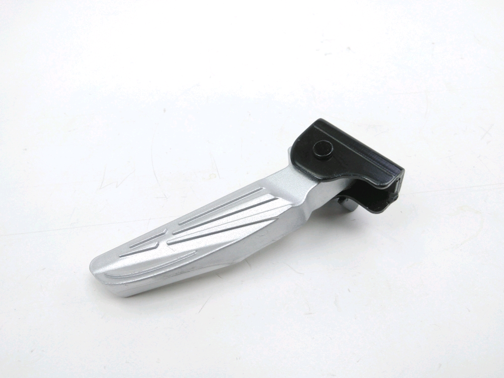 Repose pieds arriere droit