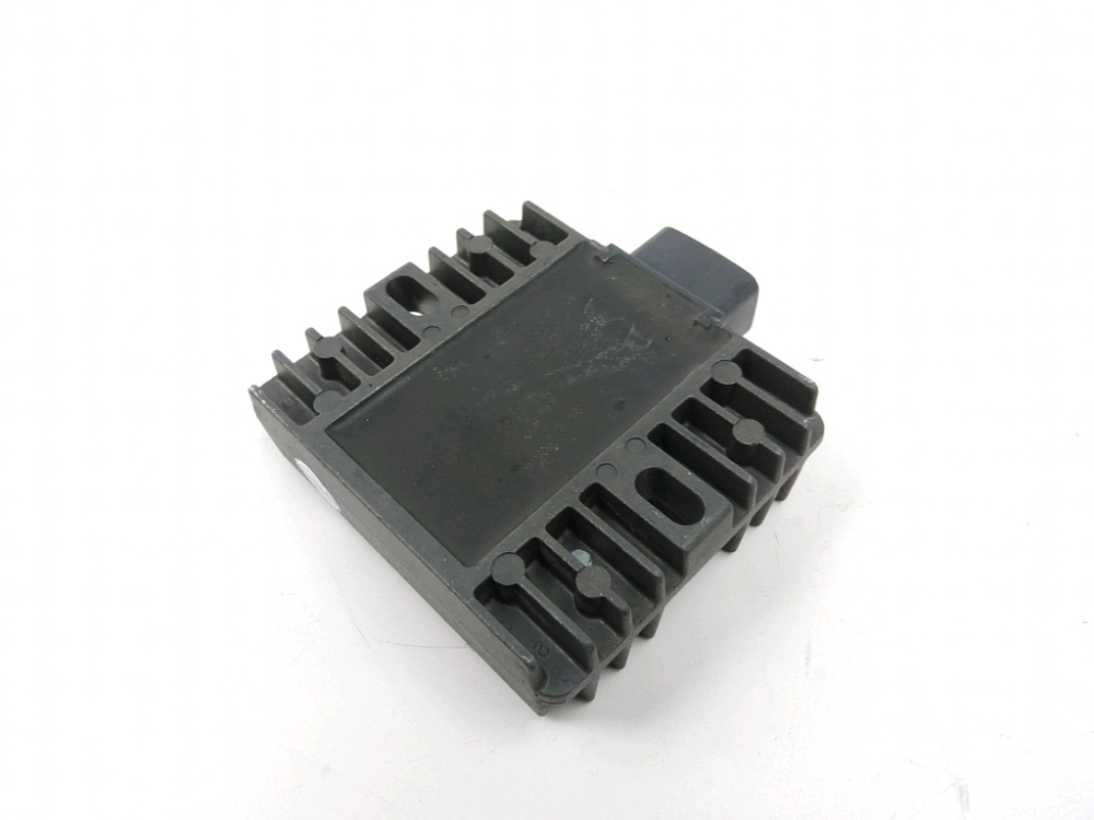 REGULATEUR DE TENSION