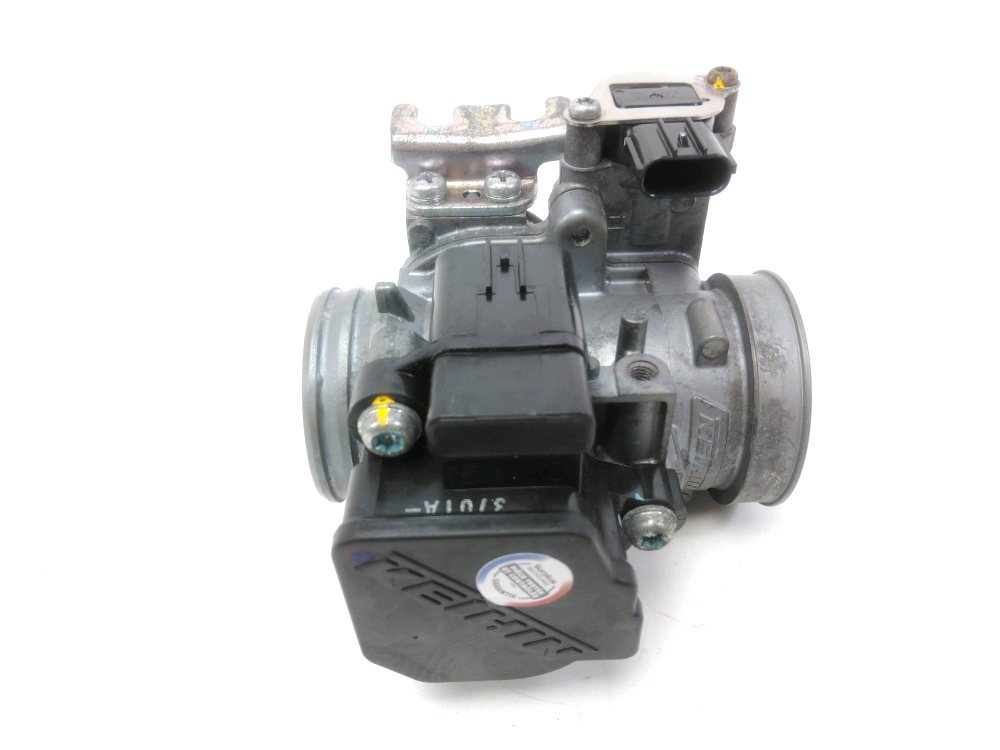 Corps d'injection droit