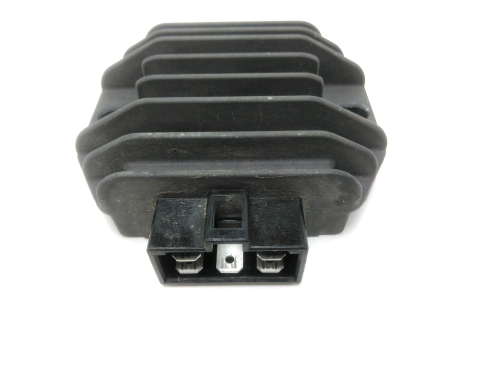 REGULATEUR DE TENSION