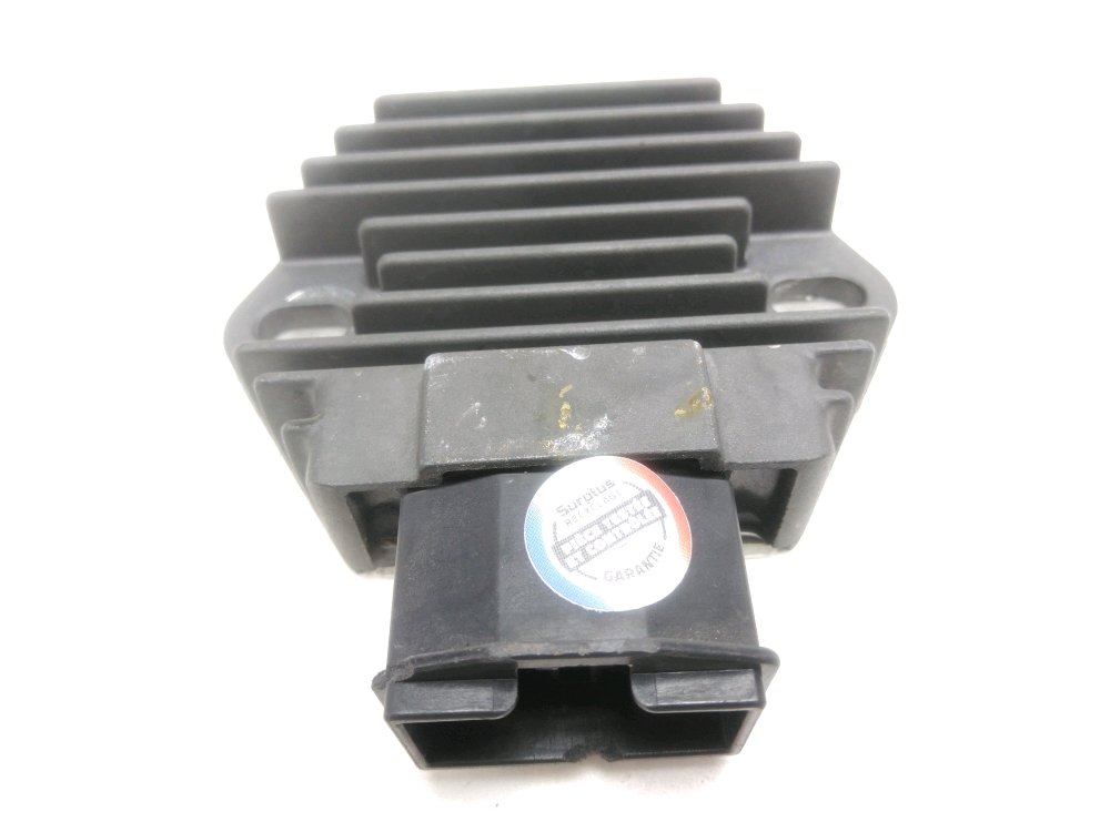 REGULATEUR DE TENSION