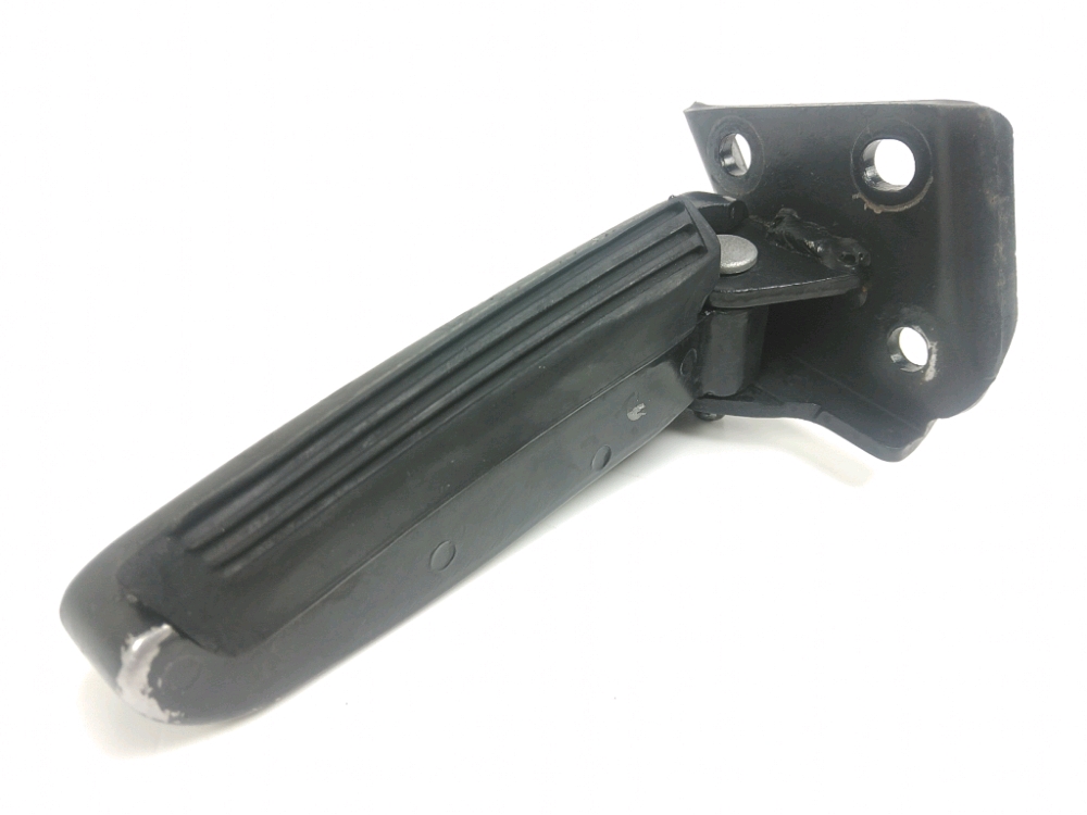 Repose pieds arriere gauche