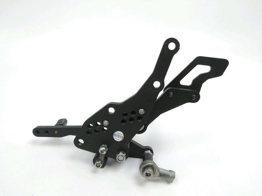 PLATINE AVANT DROITE