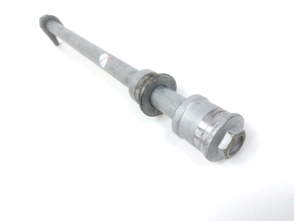 AXE DE ROUE ARRIERE