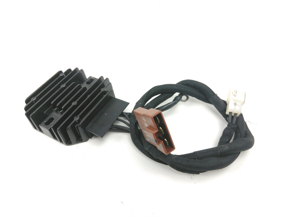 REGULATEUR DE TENSION