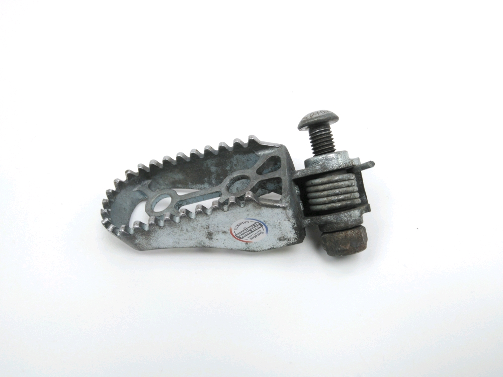 Repose pieds avant gauche