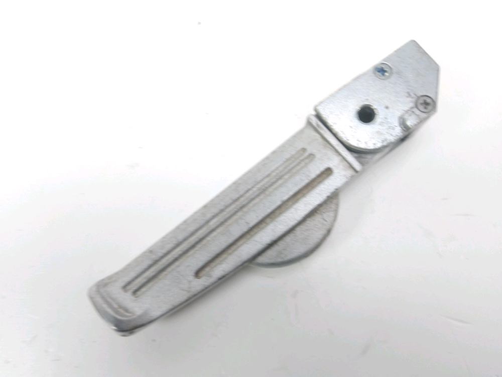 Repose pieds arriere droit