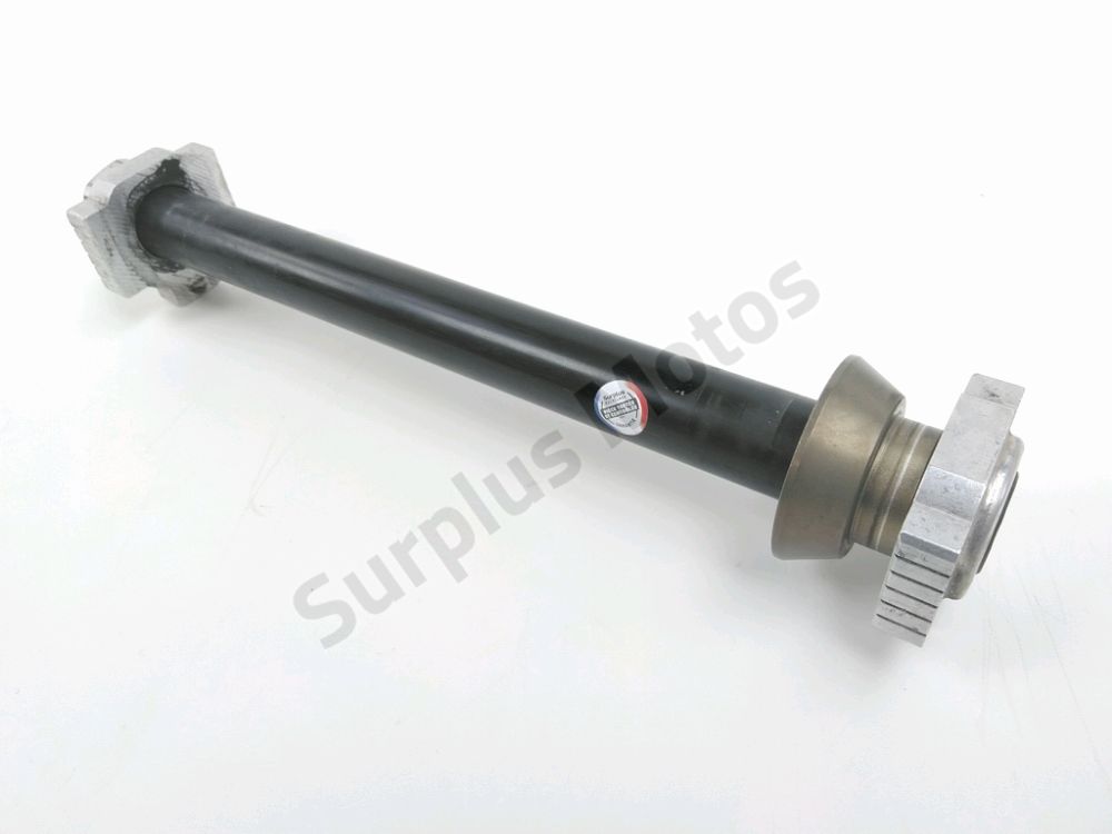 AXE DE ROUE ARRIERE