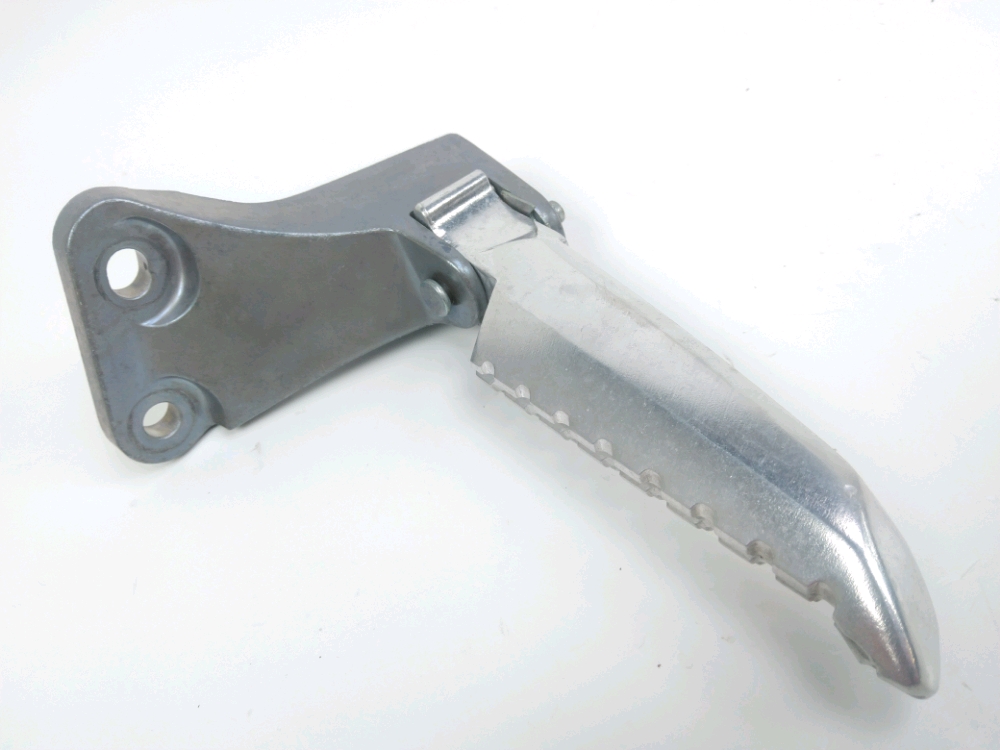 PLATINE ET REPOSE PIEDS ARRIERE DROIT