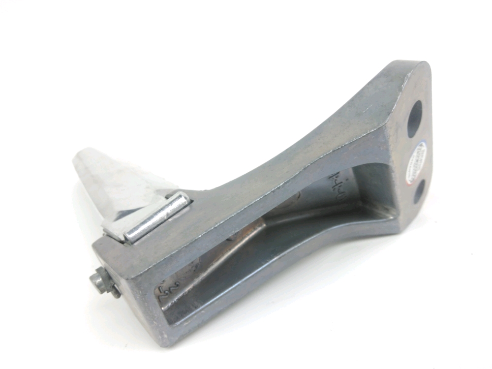 PLATINE ET REPOSE PIEDS ARRIERE DROIT