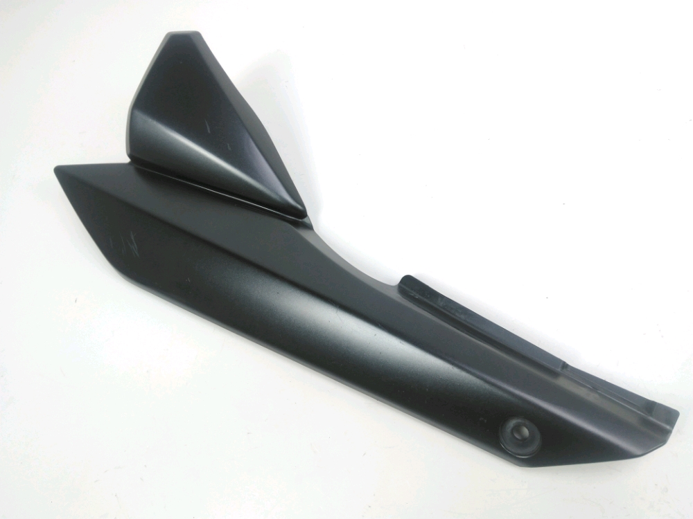 CACHE LATERAL GAUCHE