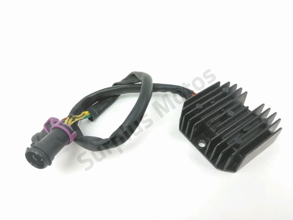 REGULATEUR DE TENSION