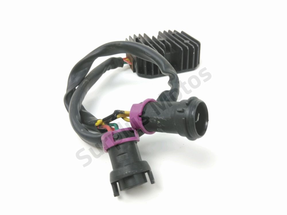 REGULATEUR DE TENSION