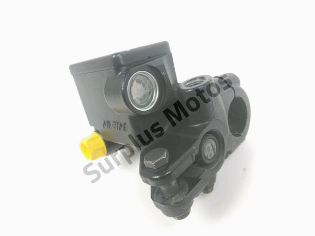 MAITRE CYLINDRE FREIN AR COMPLET