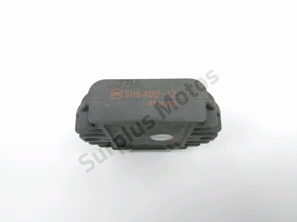 REGULATEUR DE TENSION