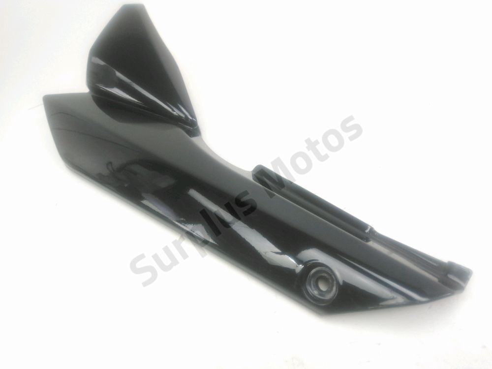 CACHE LATERAL GAUCHE