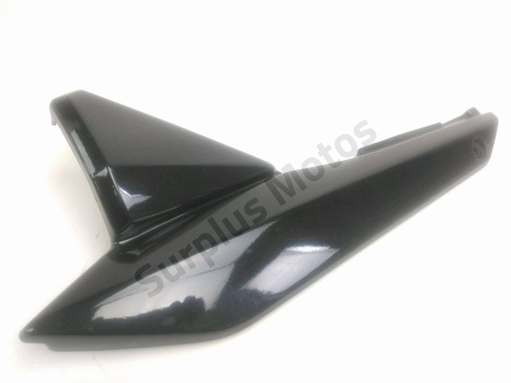 CACHE LATERAL GAUCHE