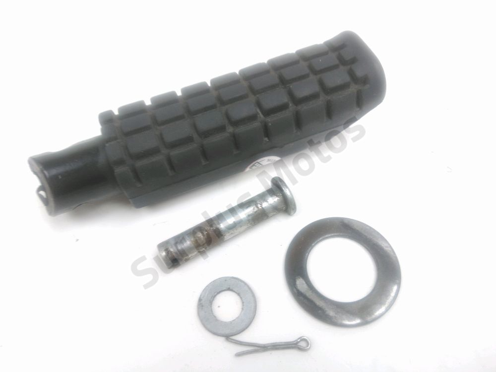 Repose pieds arriere droit