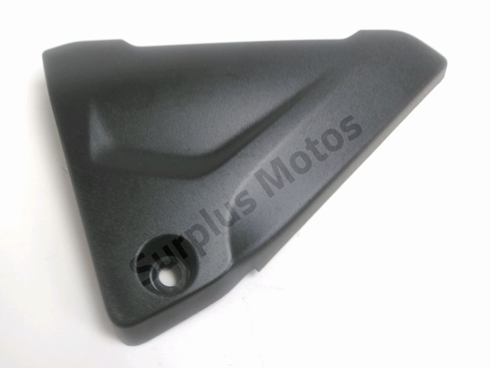 CACHE LATERAL GAUCHE