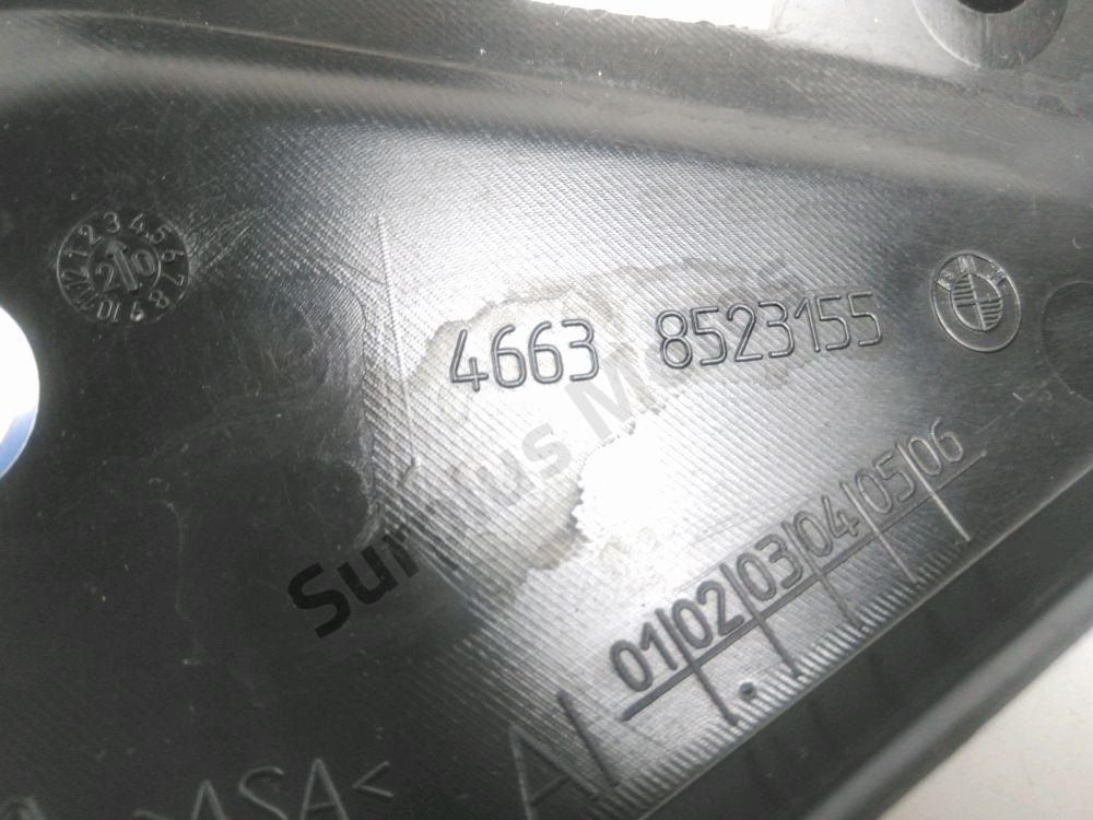 CACHE LATERAL GAUCHE