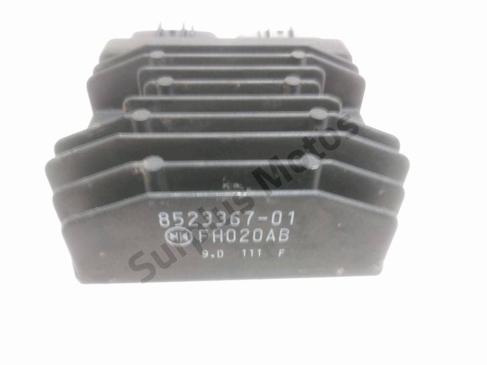 REGULATEUR DE TENSION