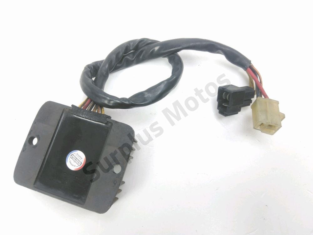 REGULATEUR DE TENSION
