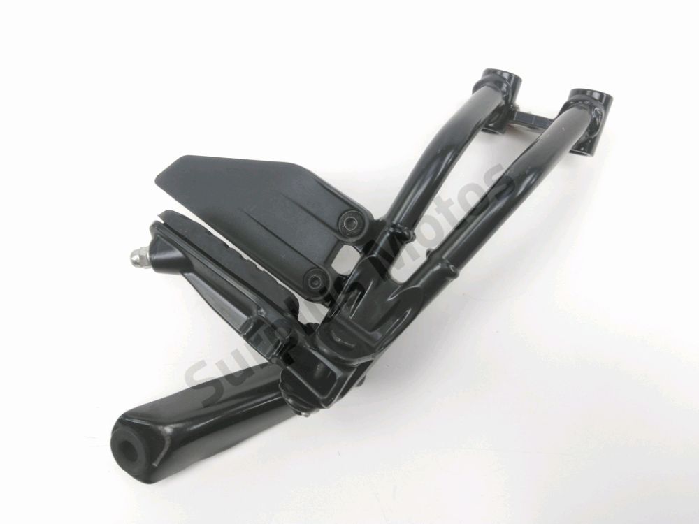 Platine et repose pieds arriere droit