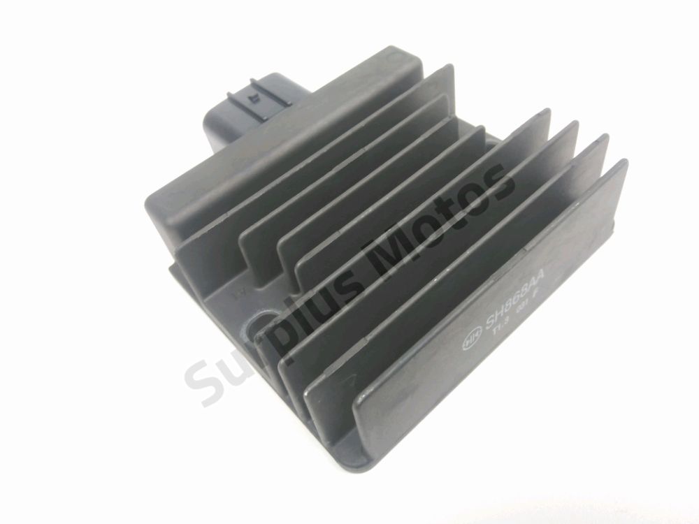 REGULATEUR DE TENSION
