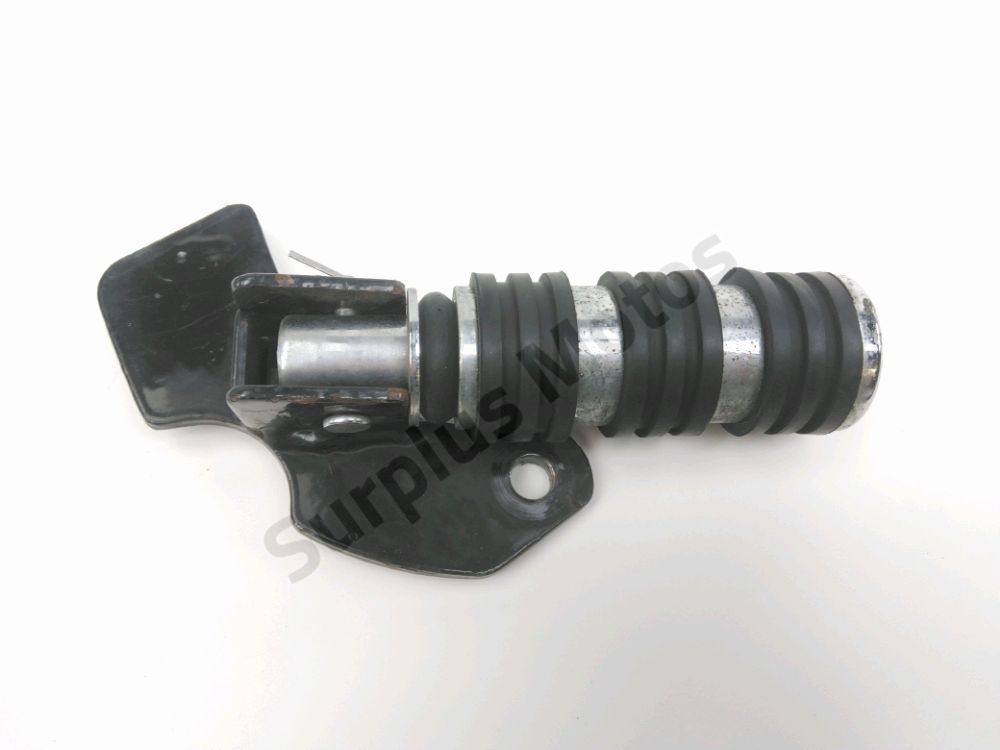 Repose pieds arriere droit