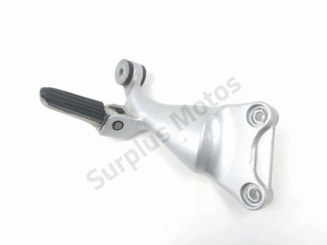 Platine et repose pieds arriere droit